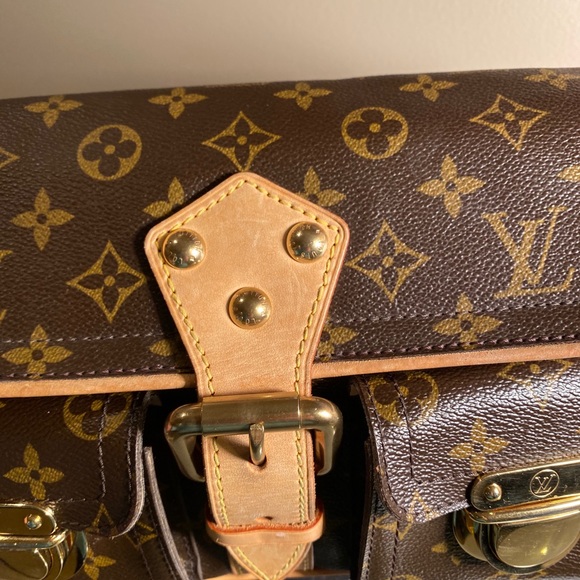 Louis Vuitton Hudson PM - Picture 11 of 16